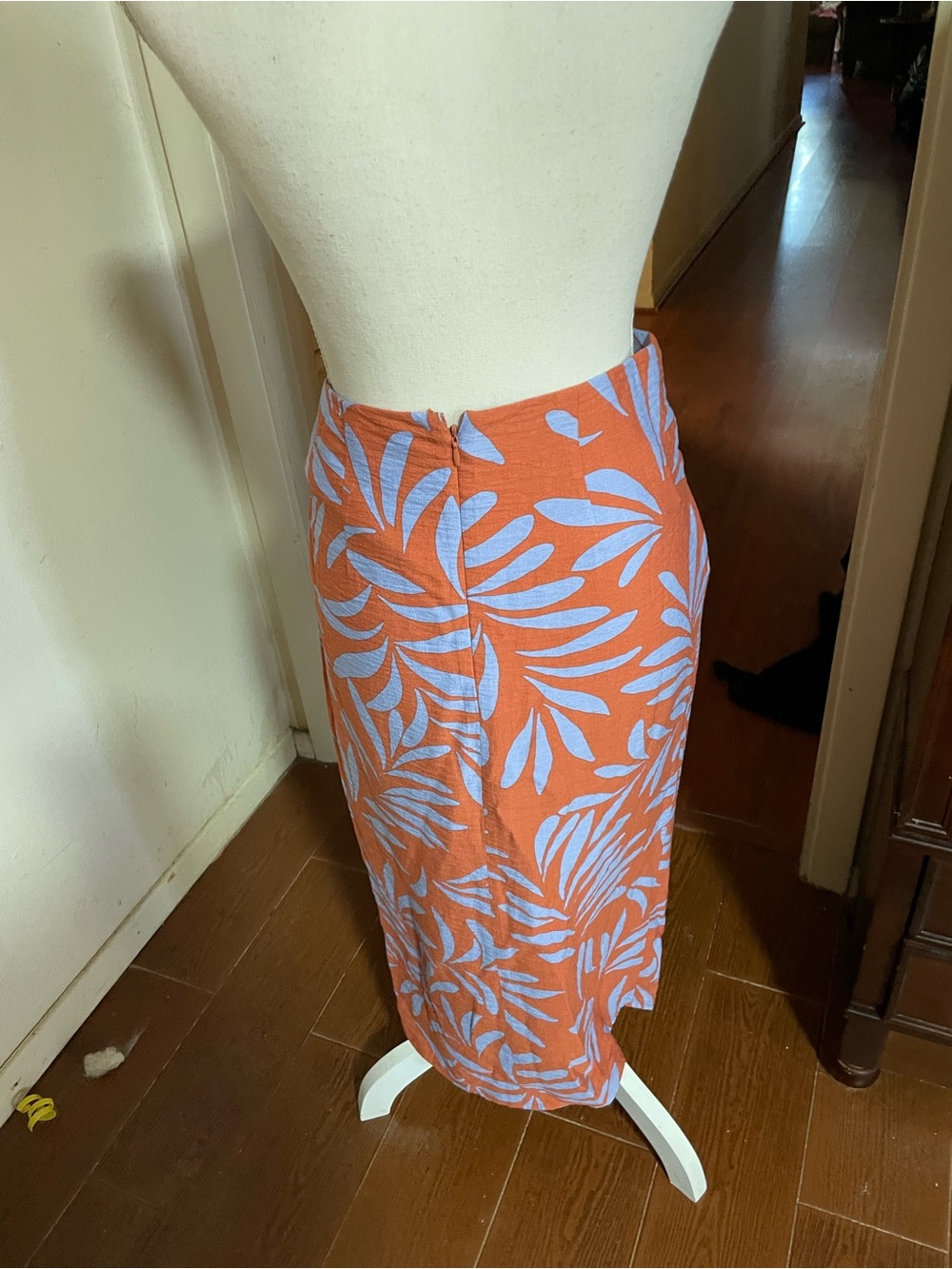 LOFT Outlet Petite ANN TAYLOR faux wrap skirt orange lavender 0P tropical print - Picture 7 of 15